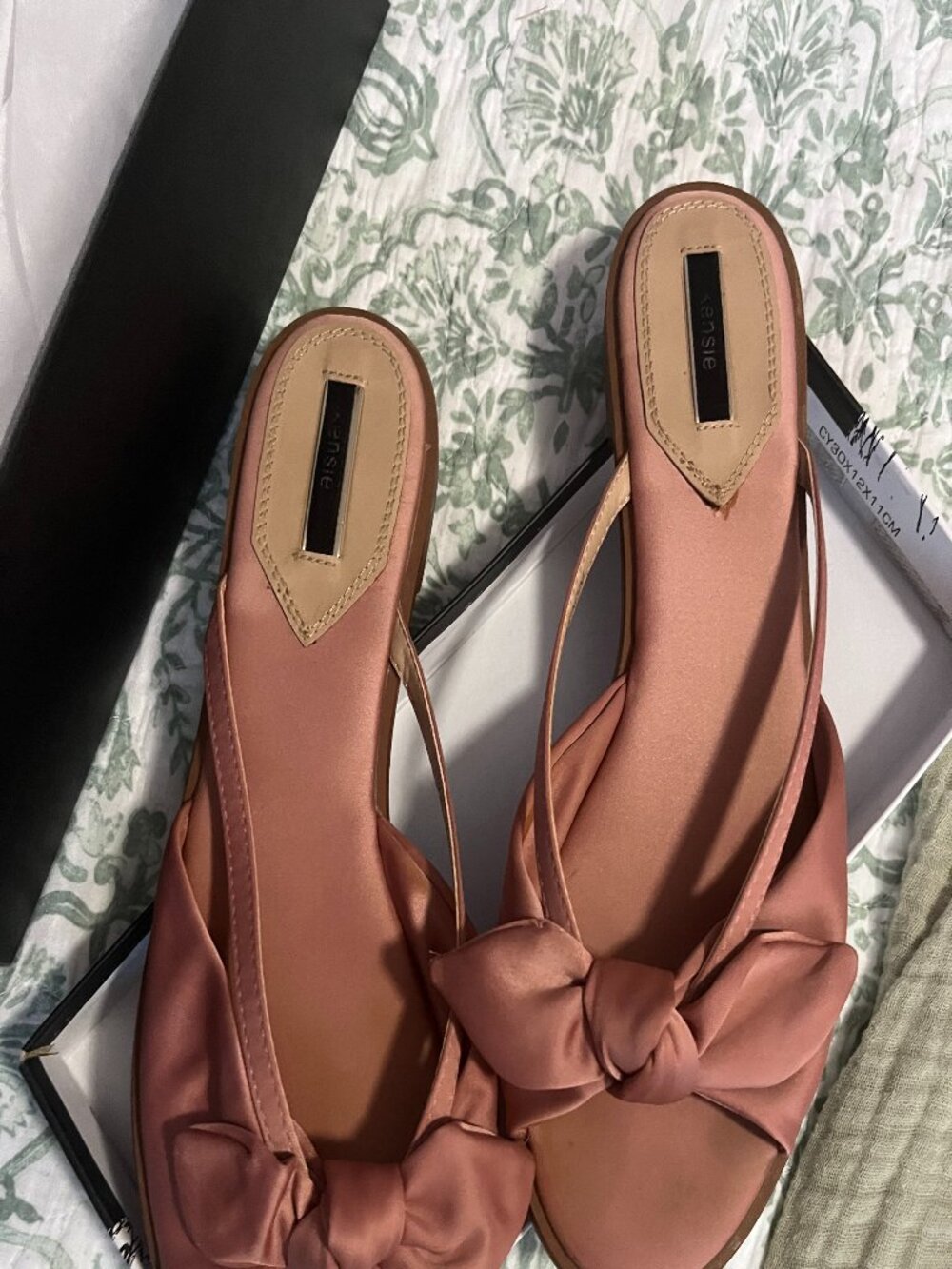 Kensie- Pink Bow Open toe flats (8.5)